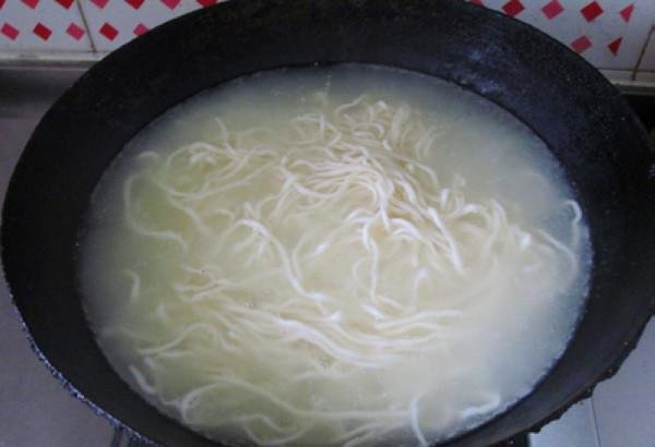 试试|天热没食欲，试试这碗销魂面，会让发你胃口大开，连吃2碗不觉撑