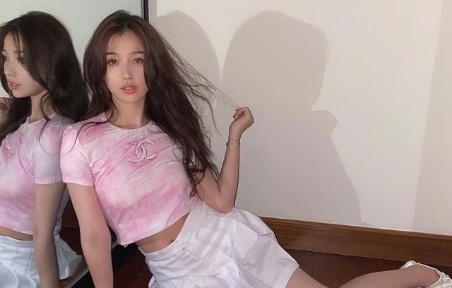  尴尬|两大女团C位选手遇尴尬，粉丝数落后，淘汰选手才是赢家？