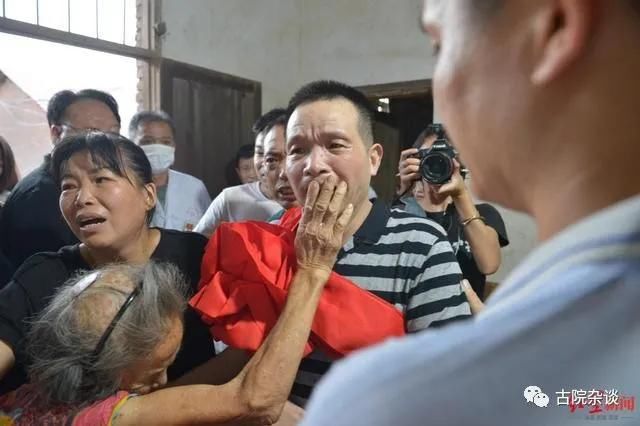 玉环|宋小女与张玉环的爱情故事:你还欠我一个拥抱