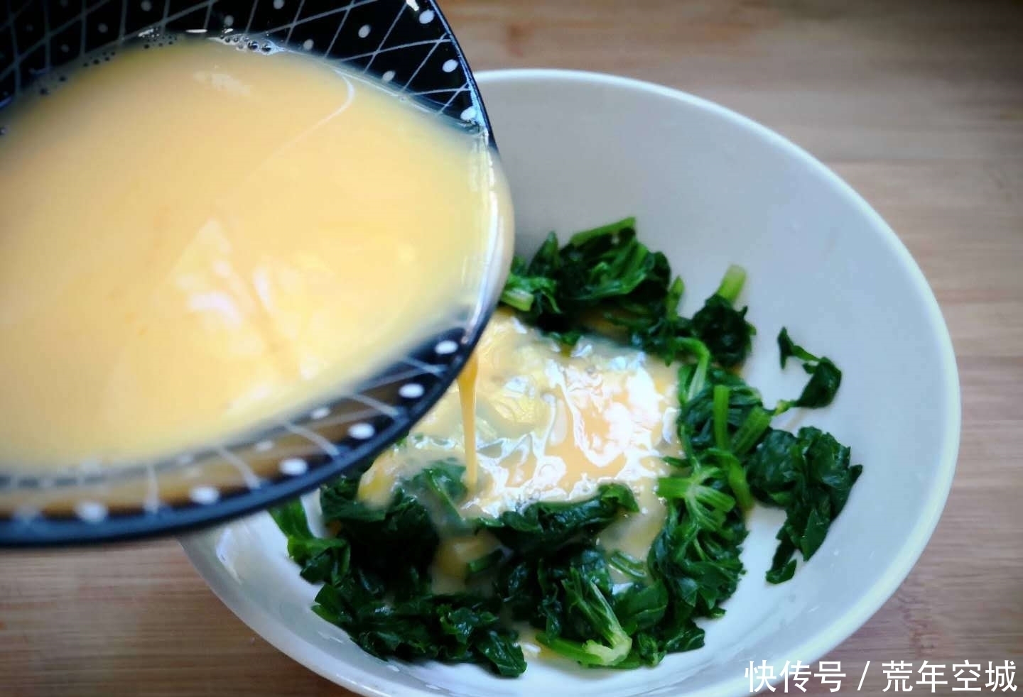 比茎|这菜叶子比茎更营养，扔了太可惜，加入鸡蛋，随手一炒太好吃了！