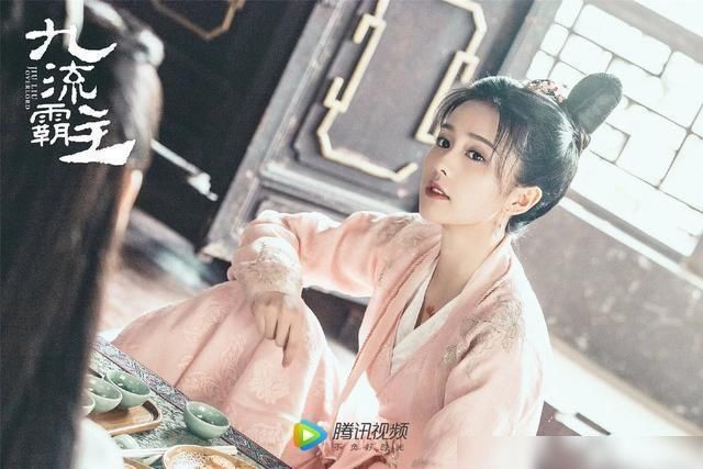  颜值|腾讯片单！王家卫下凡拍剧，赵丽颖杨幂古偶PK，热巴杨洋颜值双绝