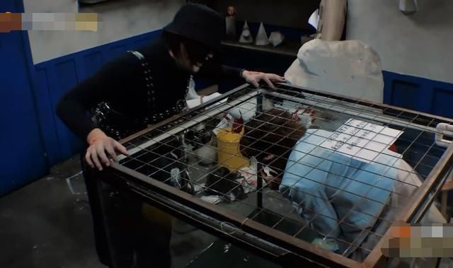  黄明昊|《密室逃脱》黄明昊被困水箱，谁注意杨幂说了啥，粉丝直呼心疼