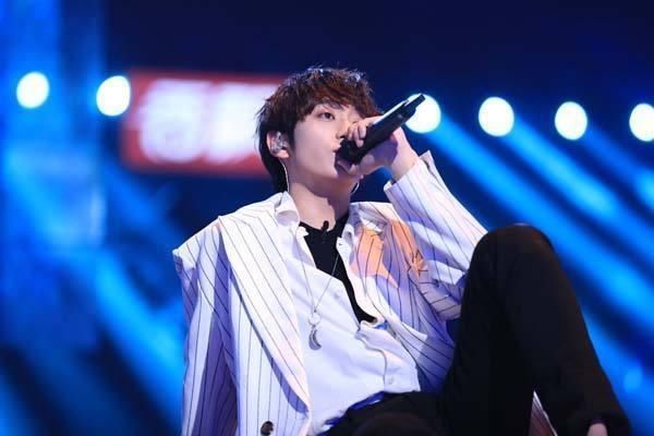  别人|哪有什么一夜成名？杨昊铭只是比别人多了几分追梦的勇气