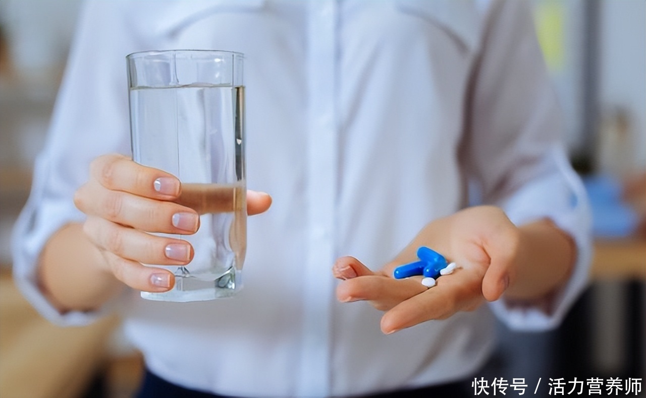 多长时间能消化完胃里的食物(我们吃进去的食物，胃多久才能消化掉？想要养胃，少吃这类食物)