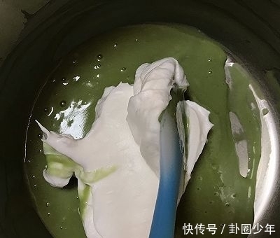  爆浆|#网红美食我来做#Q弹麻薯巧克力爆浆小蛋糕