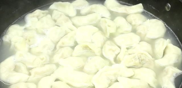 便宜|秋天吃饺子,用这3样调馅没想到这么香!鲜嫩多汁、好吃还便宜