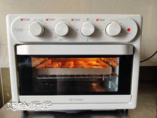 面包|3分钟成团,15分钟出炉,这款面包不用揉面,更不用揉出手套膜