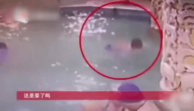  发现|6岁男童游泳课上不幸溺亡！家长痛心：在水里挣扎10分钟没人发现…