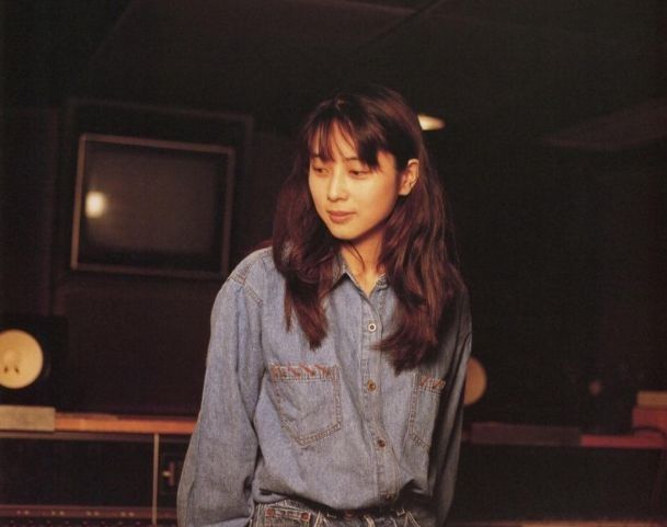  坂井泉水|她的颜值在女歌手中都算翘楚，一首歌火了27年，还被写入教科书