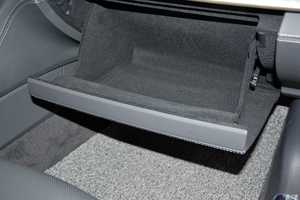  静态|中国品牌新高度 红旗H9静态体验