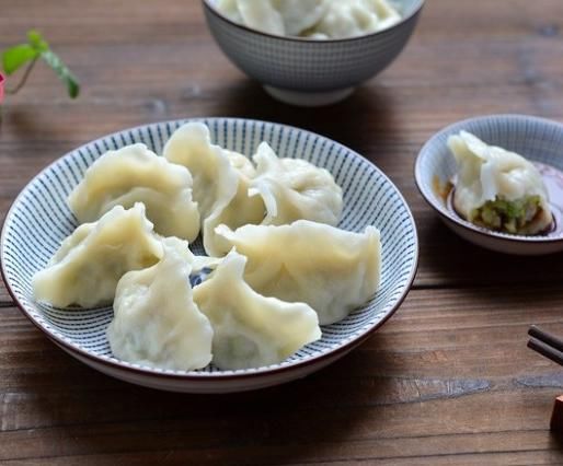 多汁|秋后包饺子，别再吃韭菜馅，这馅的饺子清香多汁，比韭菜爽口多了