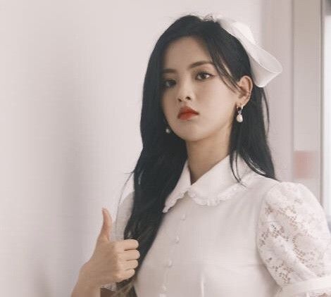  偶像|杨超越初三辍学，周震南高中在读，这些偶像的学历让人意外