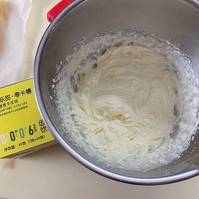  爱乐|爱乐甜零卡糖下午茶软嫩榴莲蛋糕卷