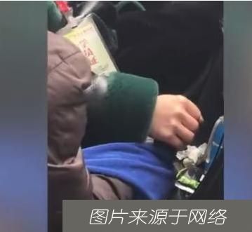  王某|愤怒！女孩学车被蚊子咬，教练以唾液能止痒为由亲吻猥亵