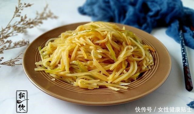 根根|炒土豆丝时,掌握一个小技巧,土豆丝根根分明,清脆爽口,超好吃