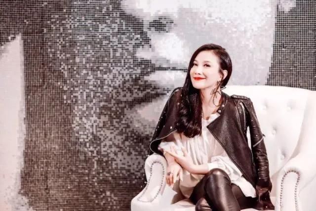  把子|江苏卫视“扛把子”陈怡，30岁隐退留学深造，她如今过得怎么样？