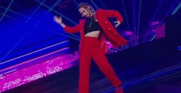  黄圣依|《浪姐》复活赛，阿朵386票碾压全场，孟佳复活，排名第4的她却惨遭淘汰