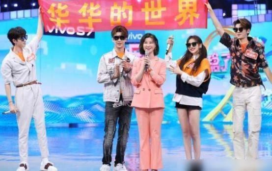  赵丽颖|《快本》最尴尬嘉宾，一天喜提三个热搜，凭的是什么？