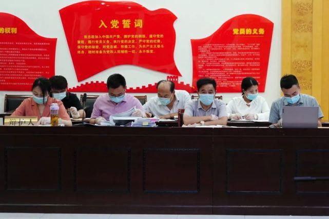 开庭审理|颍上法院公开开庭审理曹胜等11名被告人涉恶犯罪一案