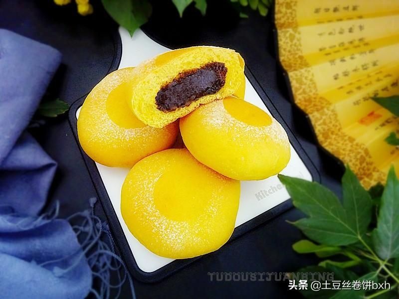 胡萝卜|秋天,爱吃饼这么做,材料丰富,暄松柔软,好吃又好看