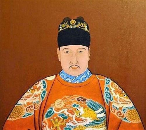 逃过一劫|朱元璋问大臣：我和太子意见不同，谁对？大臣巧妙的答10字，逃过一劫