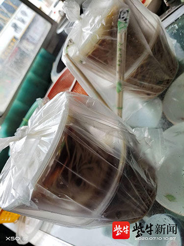  旅客|车辆故障52名旅客被困高速出口一夜 丹徒交警接力送餐“锅盖面”暖人心