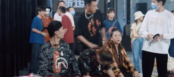  黄子韬|黄子韬说唱综艺成功出圈，选手凭借叫爸爸登上热搜，入股不亏