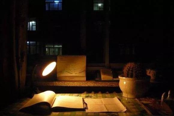 董事长|刷屏了!紫金矿业63岁董事长娶38岁妻子,新娘:嫁给了爱情!