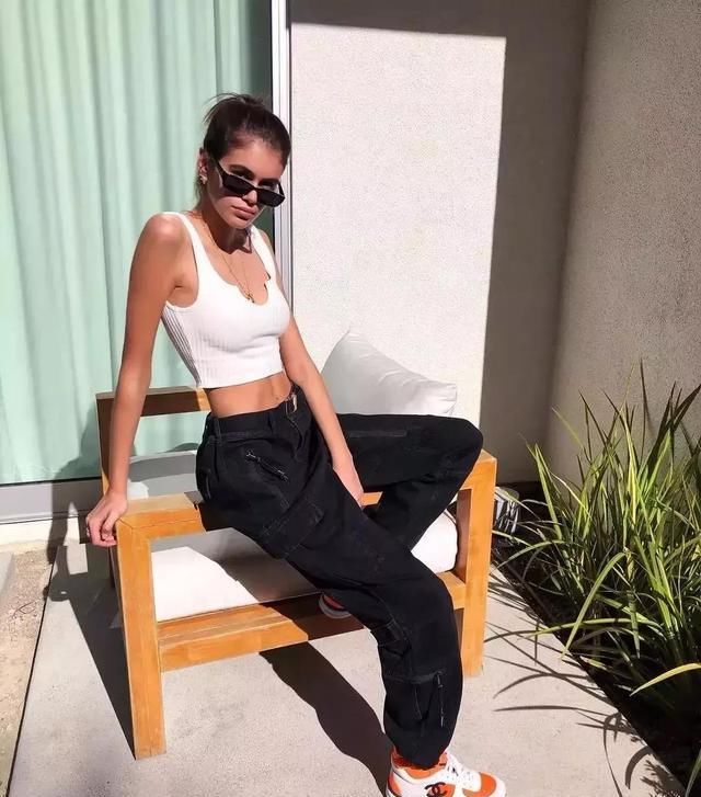  帅气|2020最火工装裤！搭配背心十足欧美范，谁穿谁帅气