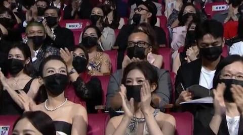  口罩|金钟奖／观众全部戴口罩一片黑！主持人婉拒握手曝超高防疫规格