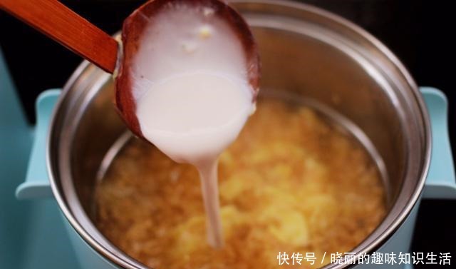 百合草莓酒|这种汤羹没有奶茶贵,却比饮料奶茶好,5元煮一锅,解秋燥还养颜