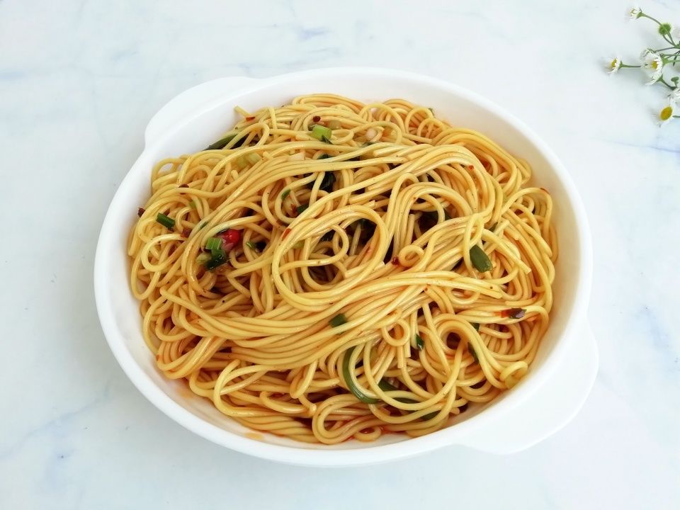  酸辣|一到夏天就馋它，拌一拌就上桌，比泡面还简单，比凉皮还好吃