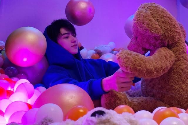  直呼|原来蔡徐坤不是原名？当他的真名曝光后，网友直呼：不改早就火了