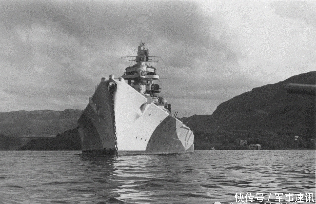 炸出|5万2900吨战列舰:被7艘航母舰载机轰炸,最终被炸出5米大洞