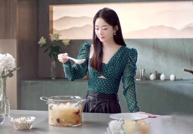  合伙人|《中餐厅4》正式上线，五位合伙人遭遇百级楼梯，小明历险已开始