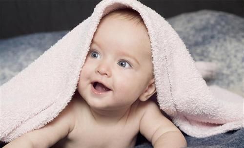  男孩|5岁男孩突然说出胎内记忆，妈妈一脸惊讶，胎内记忆真的存在