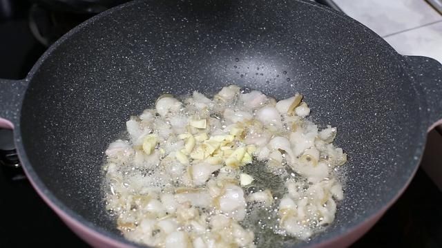  做法|香干只从学会这个做法，家人三天两头点名吃，好吃下饭，一学就会