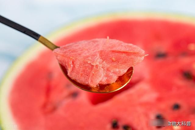  口感|吃西瓜前做了这一步，西瓜口感会更甜哦，好吃到停不下来
