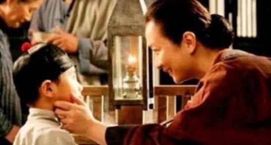  岁月|黑芝麻糊广告舔碗小男孩,长大模样惊人,网友遗憾:岁月是把杀猪刀