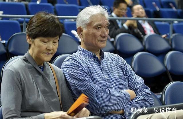  父母|姚明的父母都是职业篮球运动员，他们的篮球水平怎样呢？