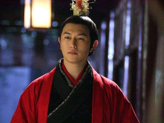  皇位|同样是削藩，七国之乱失败，而朱棣却能荣登皇位，并非运气