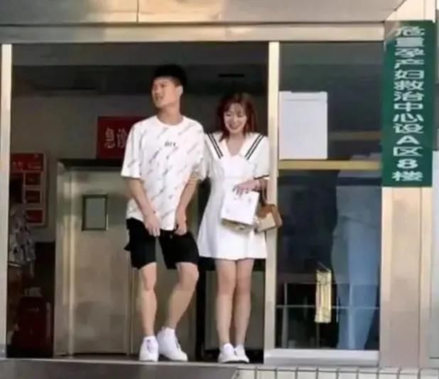 游戏|“男票从医院出来表情痛苦，女生为啥那么高兴？”哈哈哈哈评论区看得通透