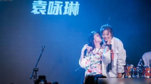  残酷|《浪姐》赛制残酷升级，黄圣依张萌被淘汰后隔空互夸，关系真好