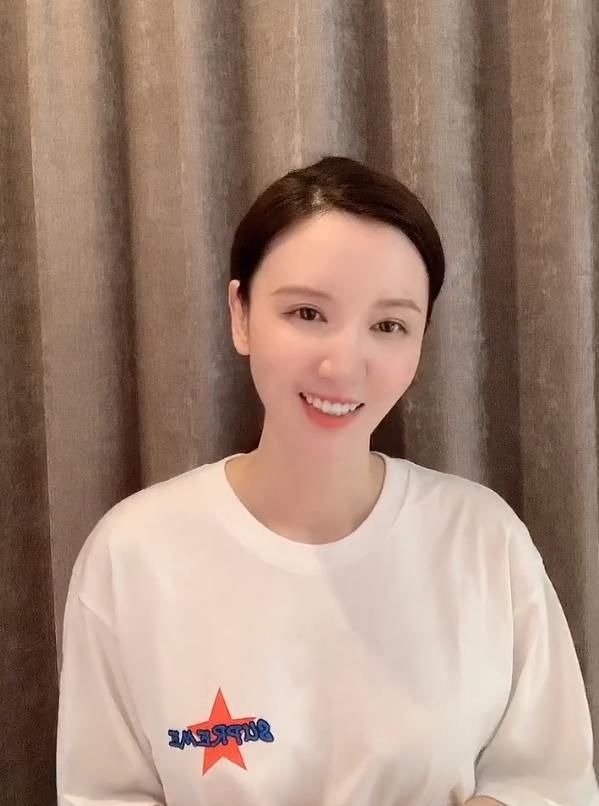  张萌|张萌半夜发视频道歉并解释，只因追剧太上头智商变零，角色太气人而已