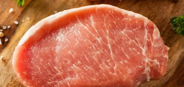  炎热的天气|保存猪肉别放冰箱，卖肉贩教你3招，久放不变质，天天吃到鲜猪肉