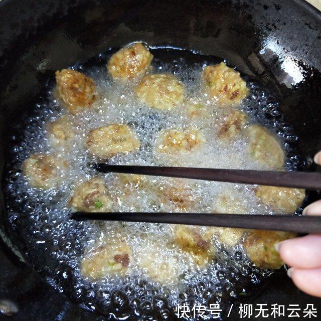丸子|炸土豆丸子,一口一个,好吃到停不下来