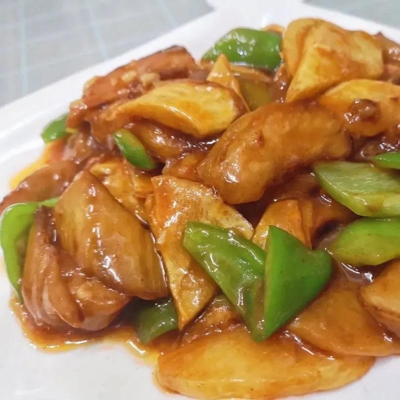 馆子|师大家属院对面的苍蝇馆子，每家5张桌，资深吃货才知道！