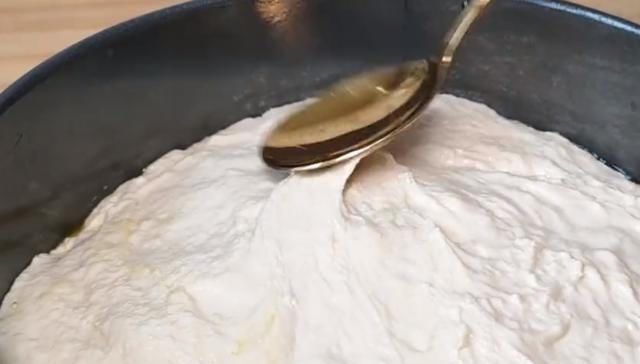 熬粥|大米中加2个鸡蛋，不熬粥不煮饭，筷子一搅，出锅比面包还好吃