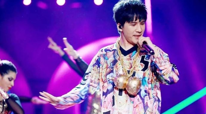  观众|从《密逃》到《脱口秀》，半年救场3个节目，大张伟真乃神人