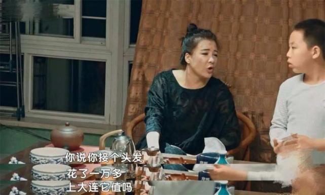  吃饭|变形记16岁女“巨婴”：日花销过万、吃饭要人喂，现在已脱胎换骨。